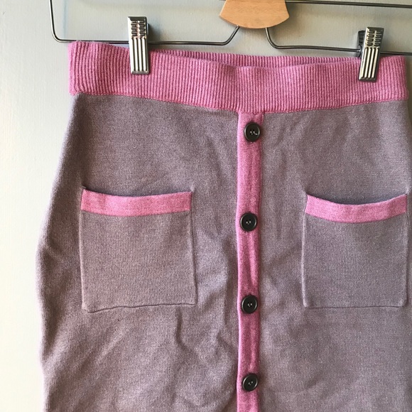 New- Chanel Skirt/sweater set - Picture 4 of 10